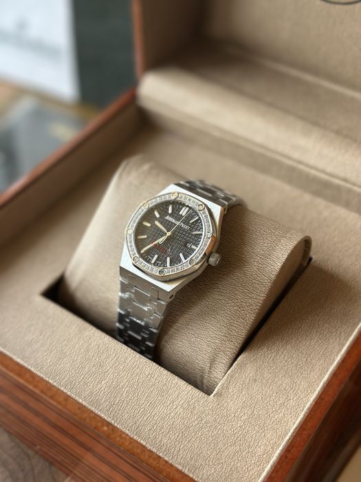 Audemars Piguet Royal Oak Quartz 33 mm - ДАМСКИ МОДЕЛ