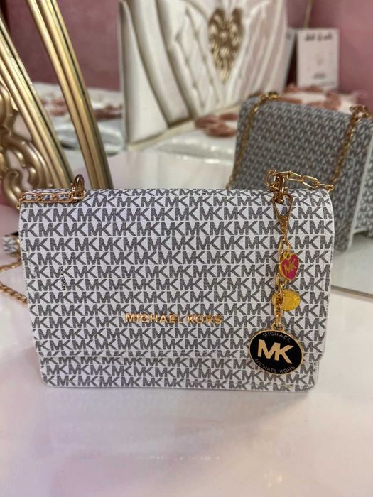 Чисто нова дамска чанта