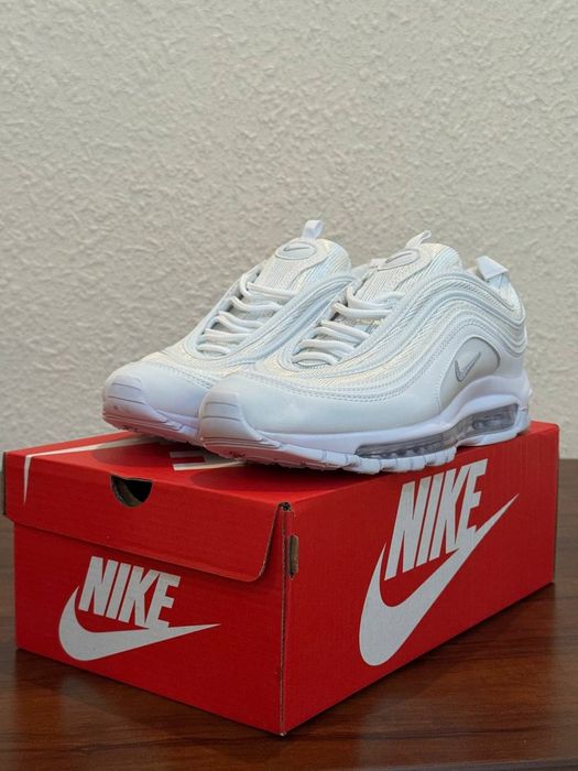 Air Max 97  sotuvda majvud