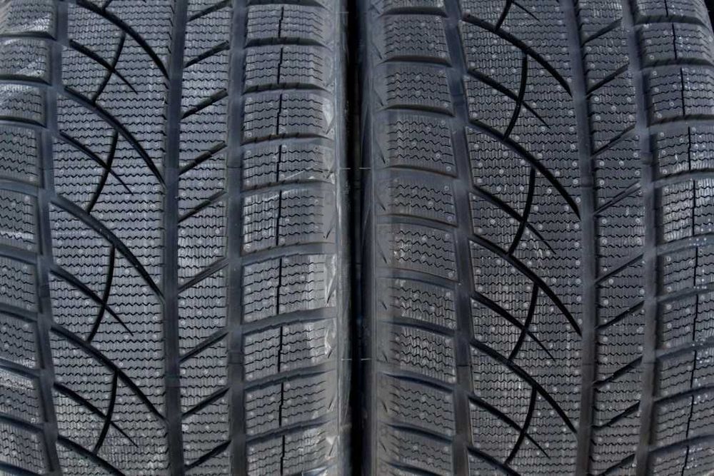 Anvelope iarna noi 235/45R18 98H, XL, RoadX