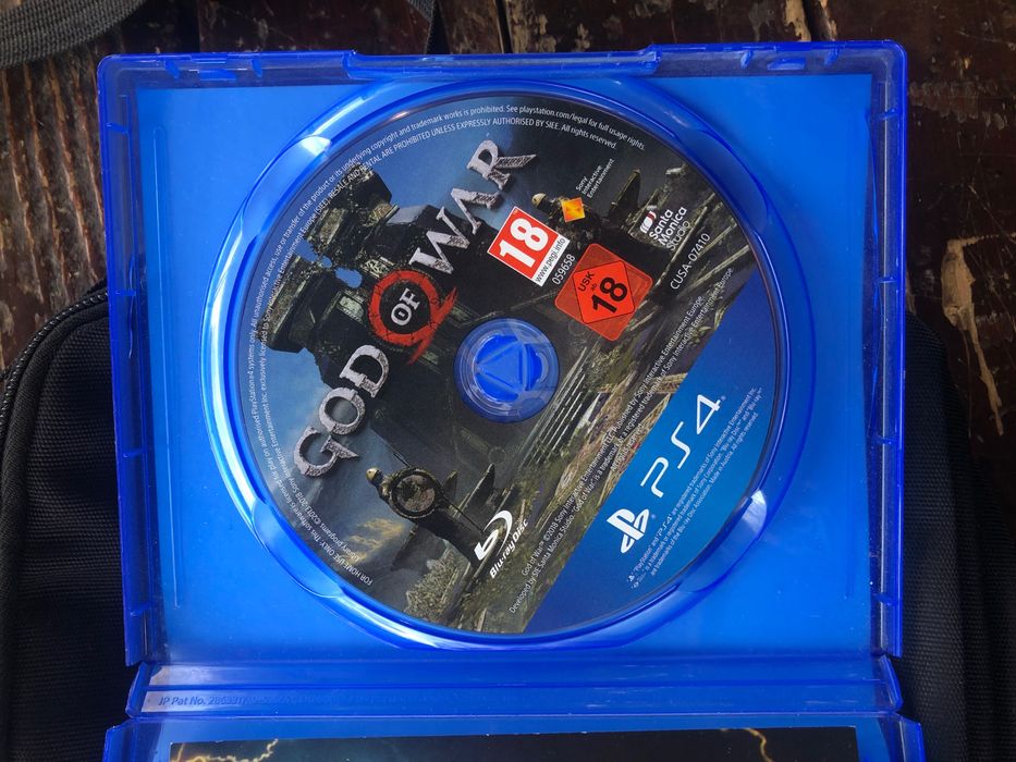 Cod of War игра за PS4