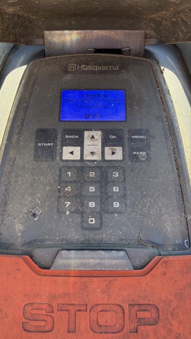 Robot tuns iarba Husqvarna Automower 310