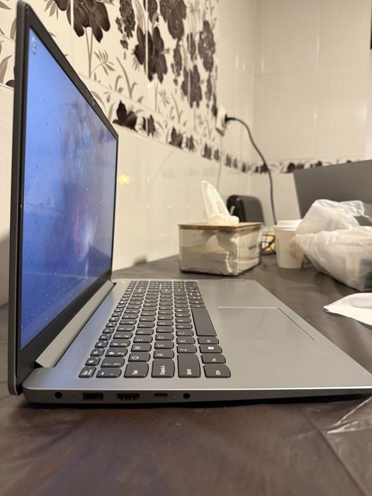 Laptop Lenovo IdeaPad 1