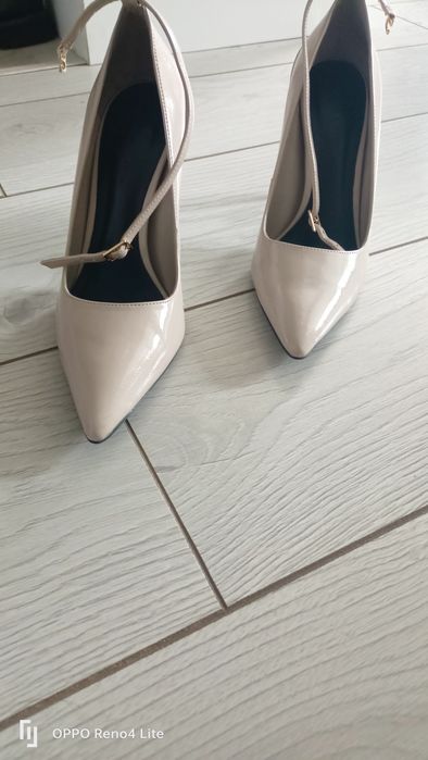 Продам туфли нарядные