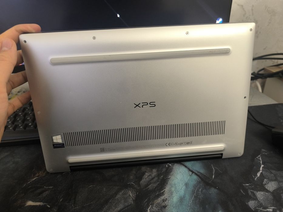 Dell 4K сенсор экран