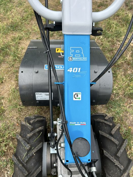 OFERTA ,vand motocultor bertolini