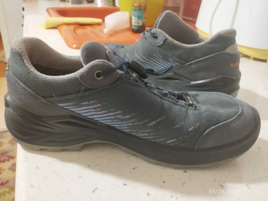 Детски туристически обувки lowa