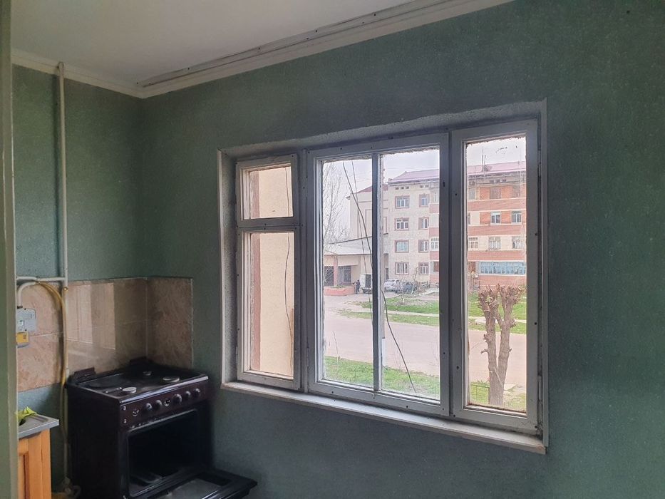 Ахангаран Эйвалекда срочно 1 хонали уй сотилади