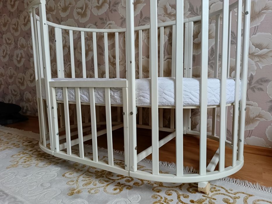 Продам детскую кроватку