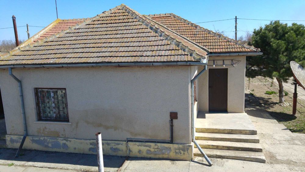 Casă cu 6700 mp în Sinoe