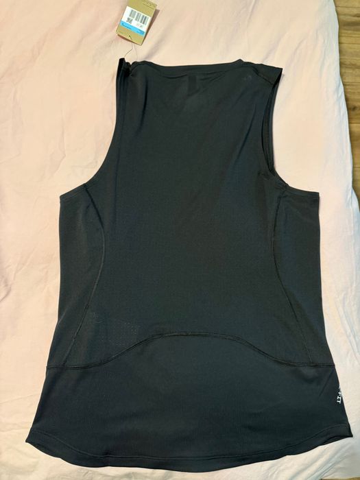 Nike оригинален потник, чисто нов .