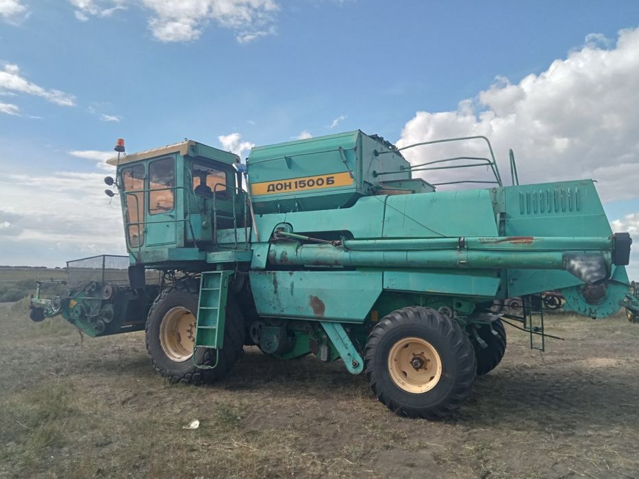 Комбайн Дон 1500 Б
