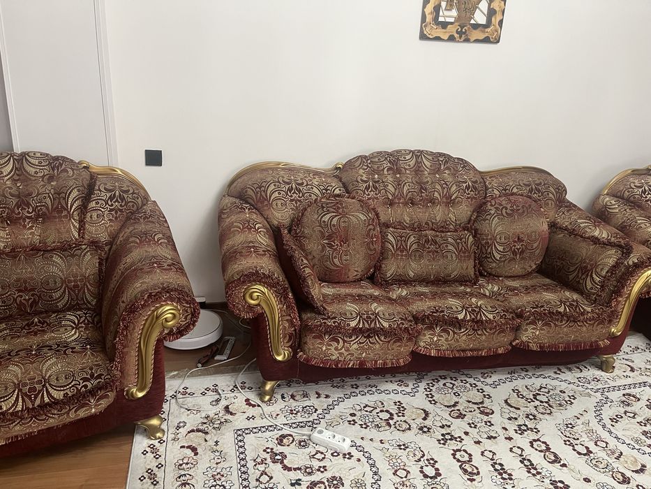 Продам диван и два кресла