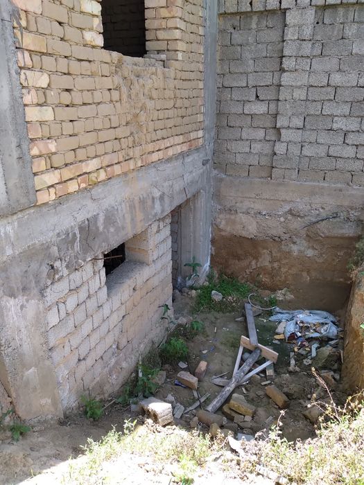 3 sotikli uchaska sotiladi