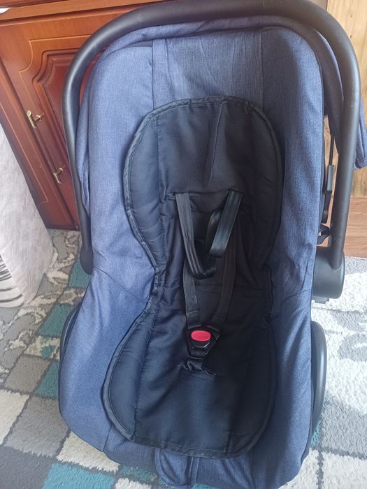 Продам детское авто кресло