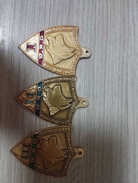 значки разные СССР