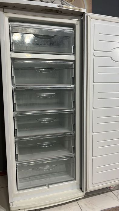 Морозильник Atlant