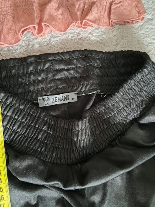 Дамски дрехи- блузи и панталони