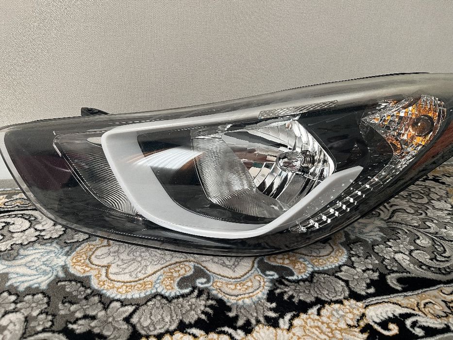 Фар на Элантру 1 шт