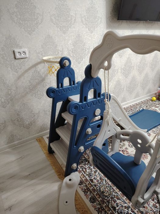 Детская горка с качелей