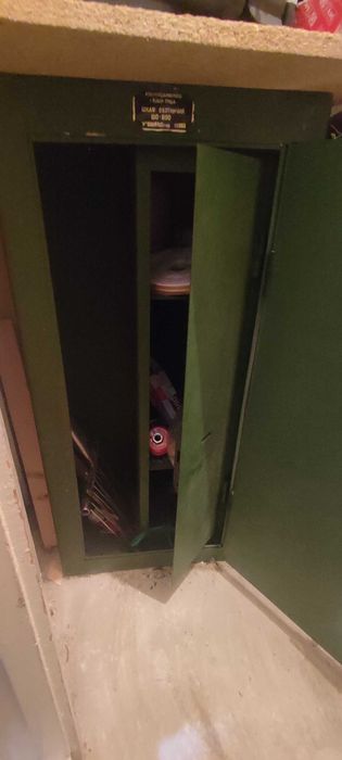 Сейф металический