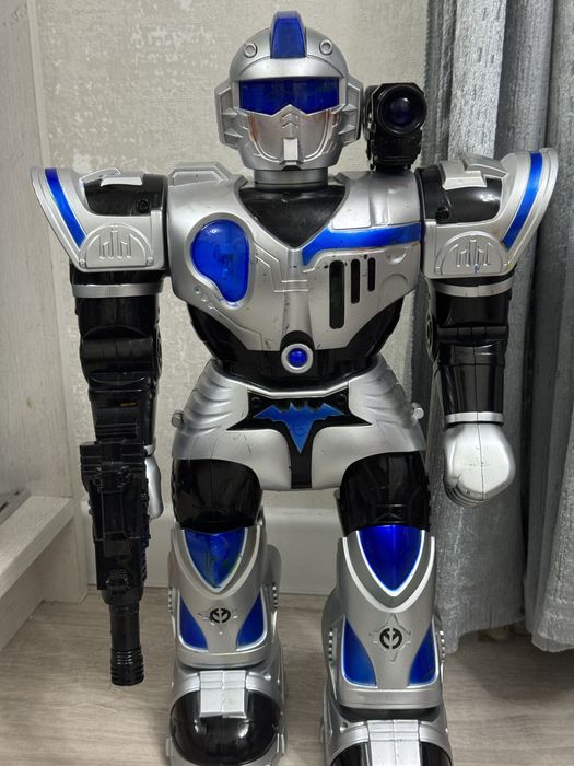 Робот игрушка с пультом