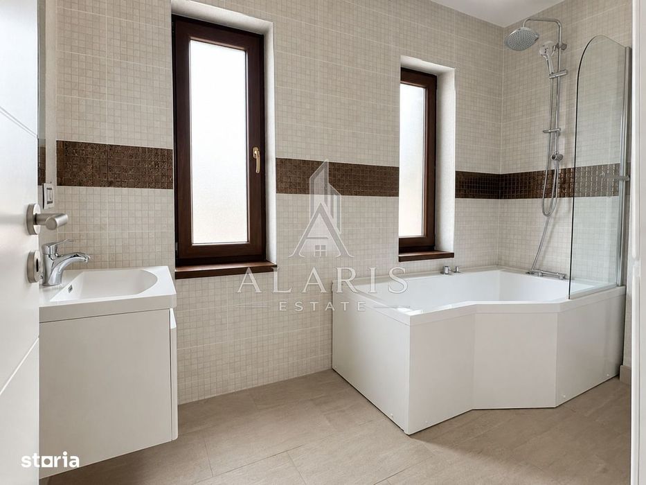 Casa de lux cu 5 camere, 3 bai, zona Aradului