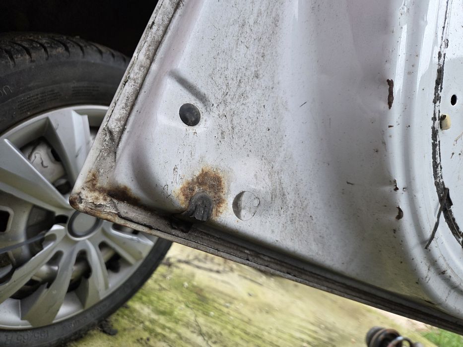 Usi Stanga Dreapta Dacia Duster