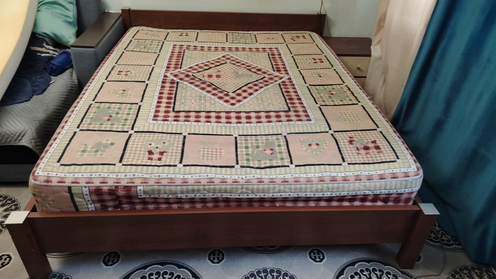 Продам кровать двуспальную