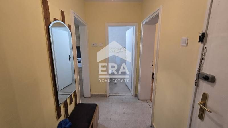 Дава се под наем Тристаен апартамент в София, Център - 82 кв.м за 887.4 € - Снимка #4