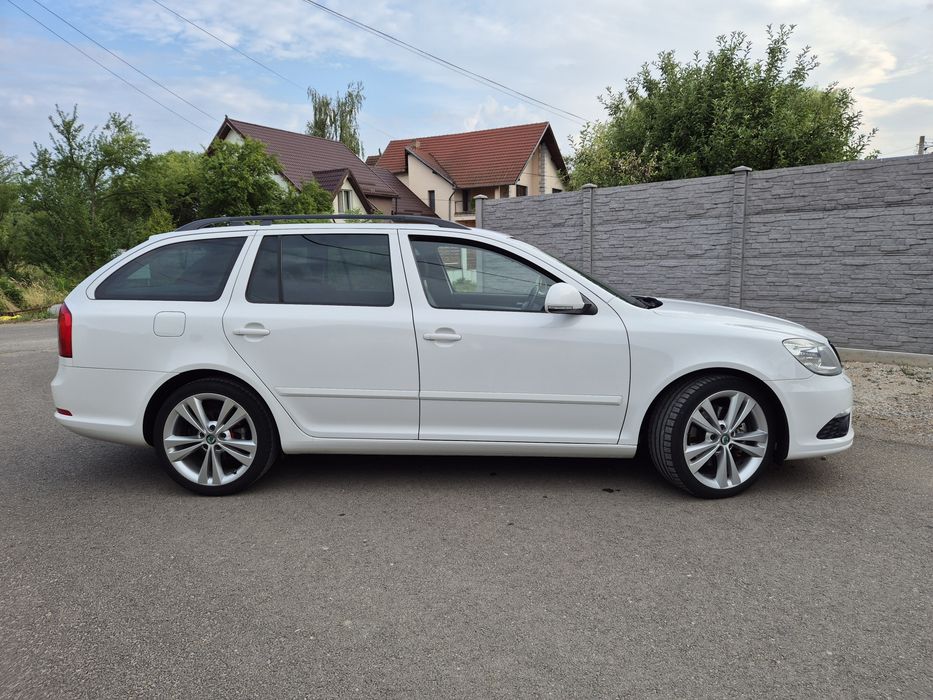 SKODA Octavia 2011 — imagine 2