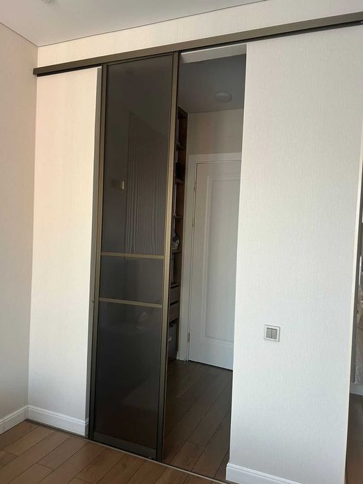 Лофт-перегородки из закалённого стекла под заказ