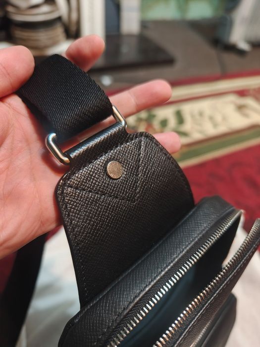 Louis Vuitton Sling bag