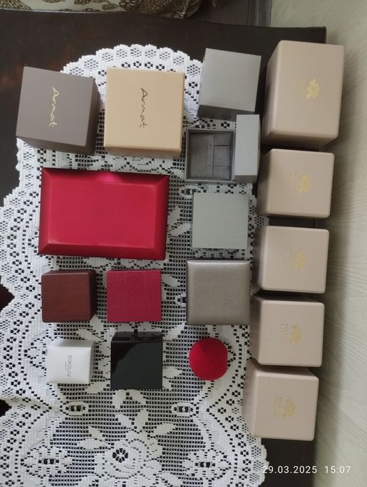 Футляры для ювелирных изделий