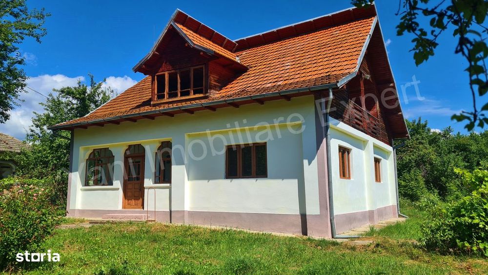 Casă de vânzare în comuna Ciofrângeni, județ Argeș.