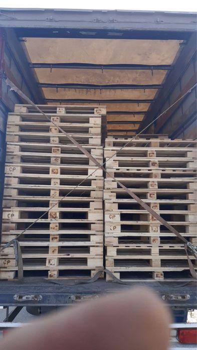 Paddon piyoz va mevalar uchun fura ga paddon bor