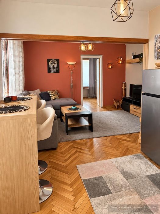 Дава се под наем Етаж от къща в София, Гео Милев - 60 кв.м за 650 € - Снимка #1