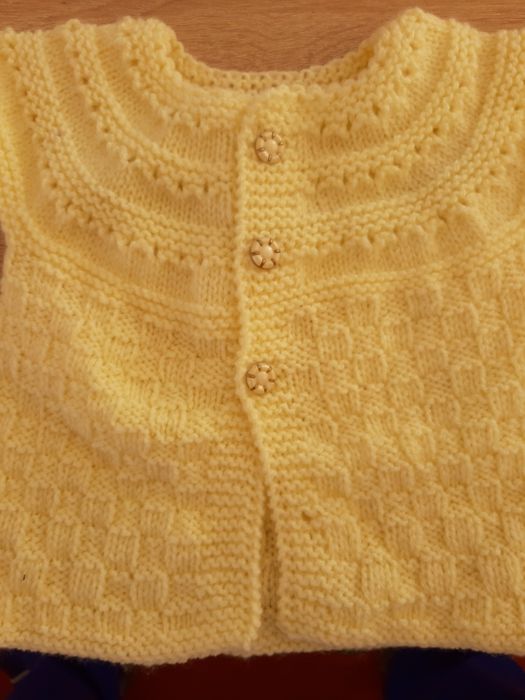 Плетени детски дрешки