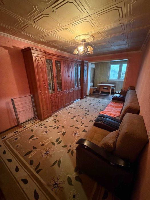 Срочно ПРОДАЁТСЯ 3 КОМНАТНАЯ КВАРТИРА  Район: Московская  72 кв.м.