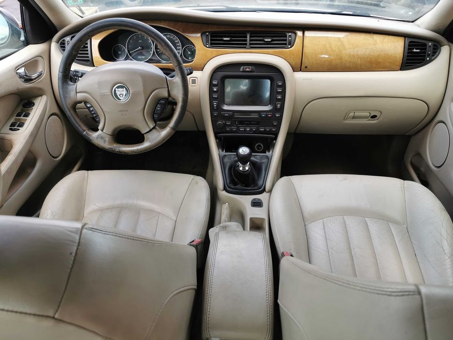Dezmebrez Jaguar X-type 2.5I bara/far/aripa/capota/oglinda/stop/far