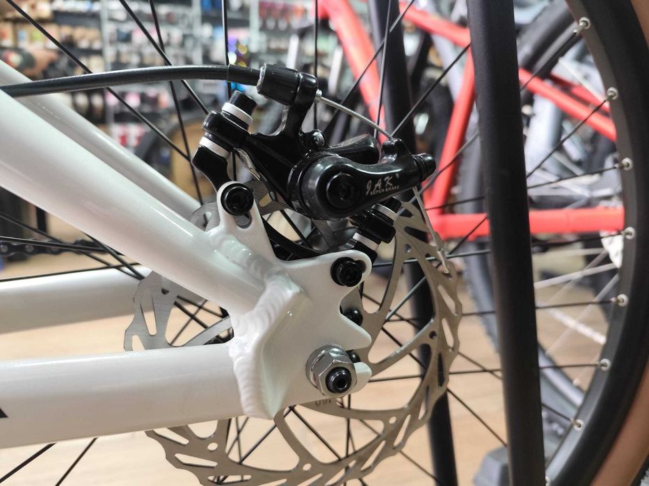 Bicicleta Kellys WHIP 30 M in stoc la Est Bike Funky Sports