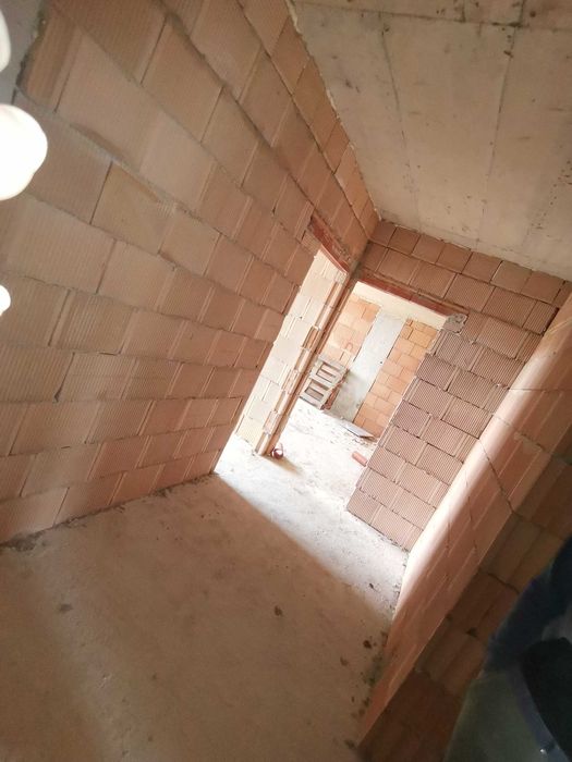 Продавам тристаен апартамент в гр. Варна.