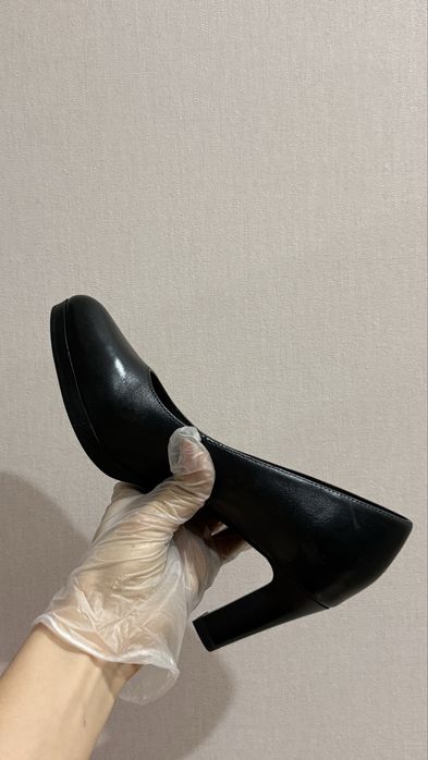 Продам туфли Tamaris, Skypro кожанные