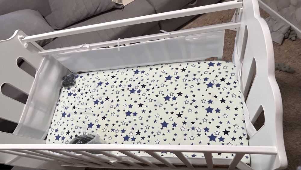 Продам детскую кроватку