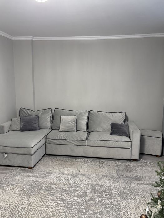 Продам диван угловой + пуф