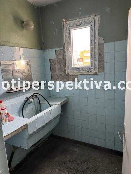 Продава се Тристаен апартамент в Пловдив, Кючук Париж - 90 кв.м за 794 €/кв.м - Снимка #7