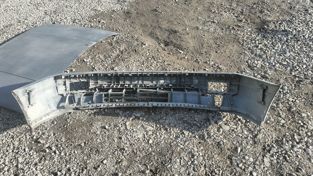 Продам передний бампер