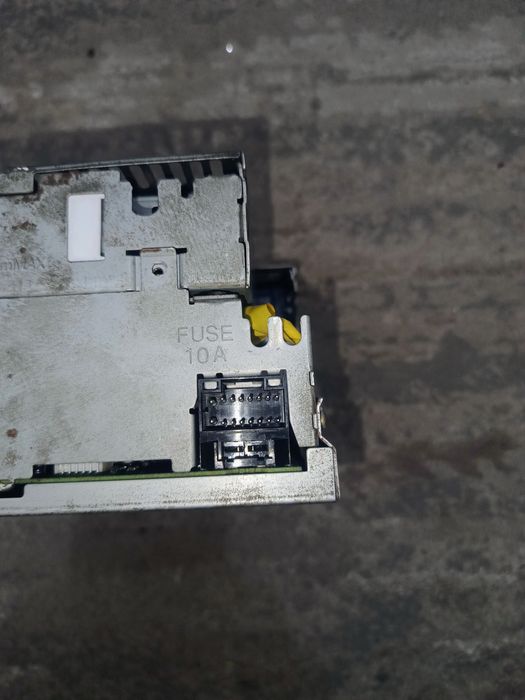 radio cd player auto prefer predare personala la fata locului
