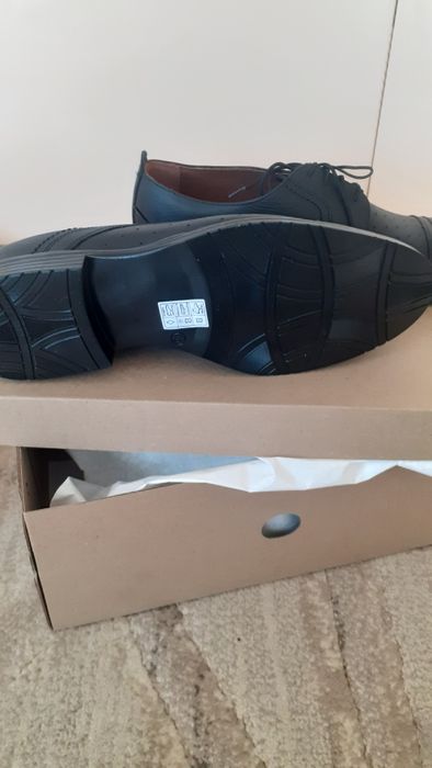 Летни обувки номер 43