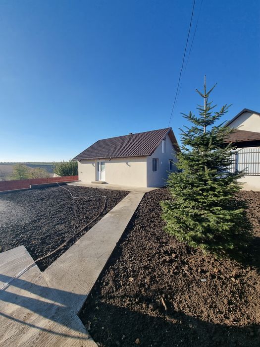 /Casa de vanzare/